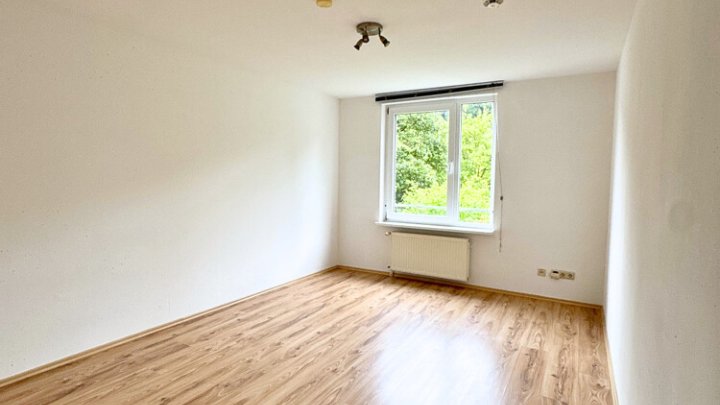 Helles 1-Zimmer-Apartment mit Küche, Uni-Nähe, zentral in Saarbrücken-Scheidt