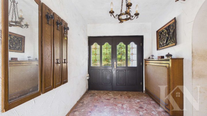 Zwei Wohneinheiten, ein Zuhause – vielseitiges Wohnhaus mit Renovierungspotenzial