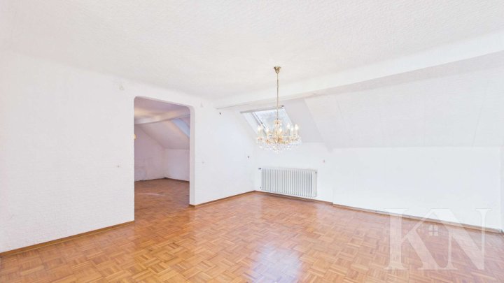 Zwei Wohneinheiten, ein Zuhause – vielseitiges Wohnhaus mit Renovierungspotenzial