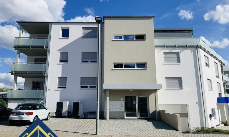 Großzügige Neubauwohnung mit Balkon und 2 Stellplätzen in zentraler Lage von Siersburg zu vermieten