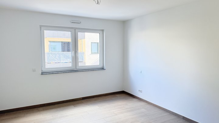 Großzügige Neubauwohnung mit Balkon und 2 Stellplätzen in zentraler Lage von Siersburg zu vermieten