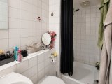 7 Badezimmer mit Dusche