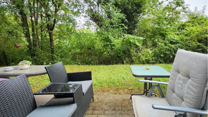 Attraktive Kapitalanlage in Uni-Nähe – Vermietetes Apartment mit Terrasse & Stellplatz