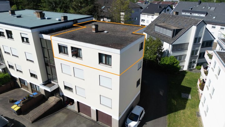 Großzügige Wohnung mit Balkon und Garage in Saarbrücken auf dem Rotenbühl