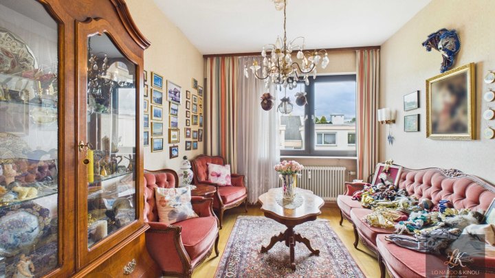 Großzügige Wohnung mit Balkon und Garage in Saarbrücken auf dem Rotenbühl