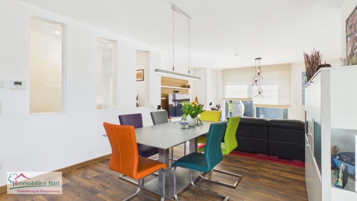 GRENZE LUXEMBURG: MODERNES WOHNHAUS / 4 SCHLAFZ. /GARTEN / DOPPELGARAGE