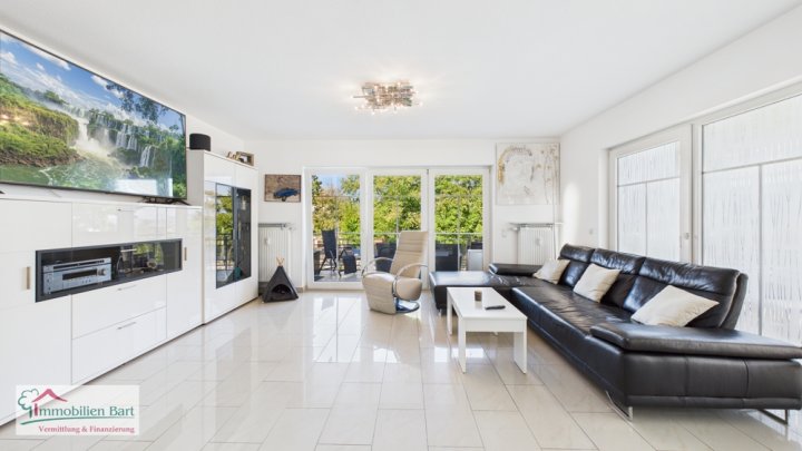 SOFORT FREI: TOLLE, MODERNE WOHNUNG IN TOP LAGE!
