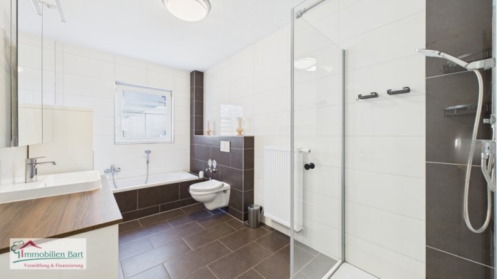 SOFORT FREI: TOLLE, MODERNE WOHNUNG IN TOP LAGE!