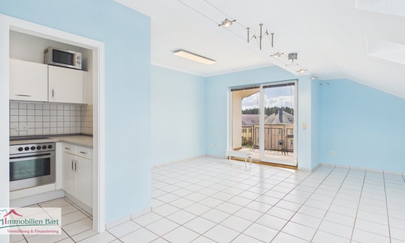 GRENZNÄHE: GEMÜTLICHE DACHGESCHOSSWOHNUNG MIT GARAGE IN ORSCHOLZ!