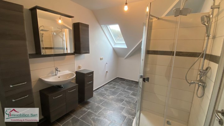 PERL: 95 M² RENOVIERTE WOHNUNG IN SEHR GUTER WOHNLAGE + GRO?ER BALKON!