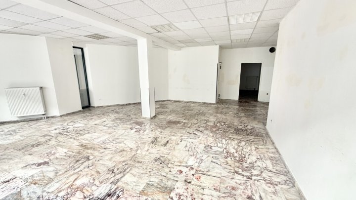 Zentral gelegene Gewerbeimmobilie über zwei Etagen in Merzig