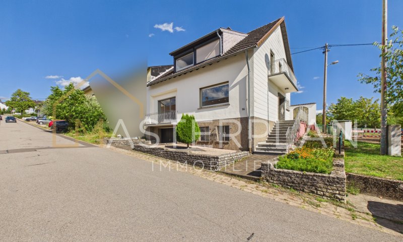 Ein- Zweifamilienhaus in Kerlingen mit Platz für die ganze Familie!