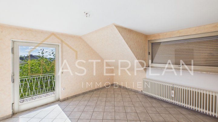 Ein- Zweifamilienhaus in Kerlingen mit Platz für die ganze Familie!