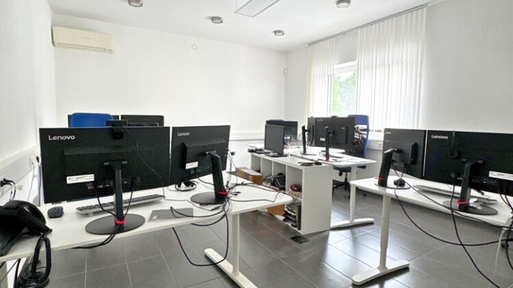 Moderne Büroflächen in Uni- und Cispa Nähe, flexibel teilbar