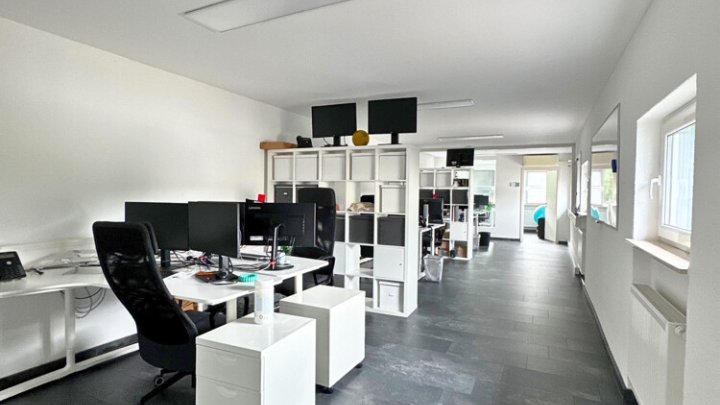 Moderne Büroflächen in Uni- und Cispa Nähe, flexibel teilbar