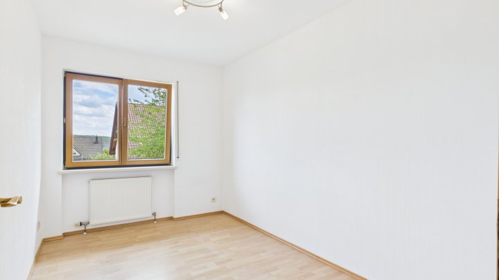 Gepflegtes Mehrfamilienhaus mit 3 Wohneinheiten in guter Wohnlage von Püttlingen zu verkaufen