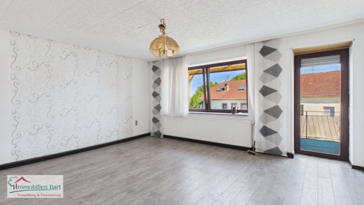 ORSCHOLZ: EINFAMILIENHAUS / GARTEN / GARAGE / VIELFÄLTIGE NUTZUNGSMÖGLICHKEITEN