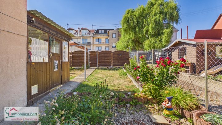 ORSCHOLZ: EINFAMILIENHAUS / GARTEN / GARAGE / VIELFÄLTIGE NUTZUNGSMÖGLICHKEITEN