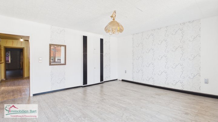 ORSCHOLZ: EINFAMILIENHAUS / GARTEN / GARAGE / VIELFÄLTIGE NUTZUNGSMÖGLICHKEITEN