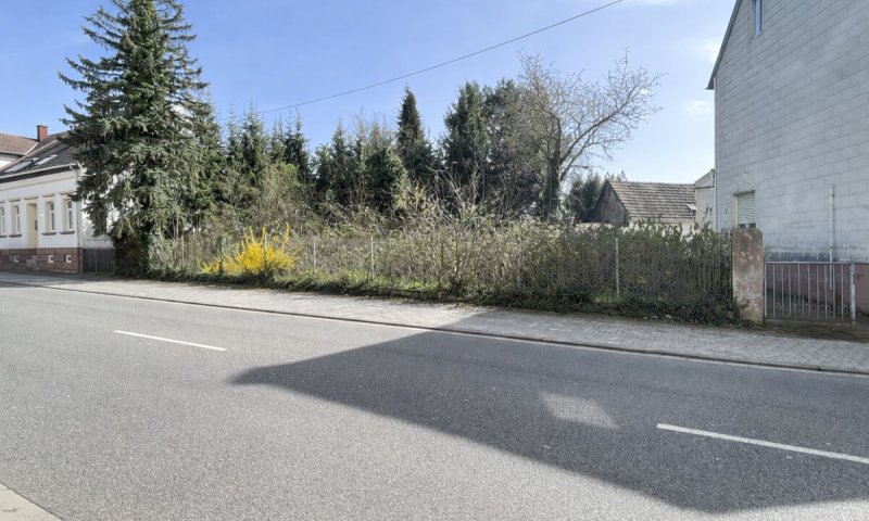 Baugrundstück in zentraler Lage von  Neunkirchen-Wellesweiler