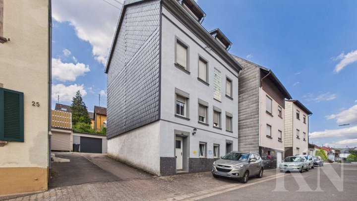 Drei Wohneinheiten & Mietsteigerungspotenzial – Kapitalanlage in Quierschied