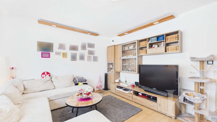 Freistehendes Mehrfamilienhaus auf ca. 1.500 m² Grundstück in Saarbrücken-Klarenthal