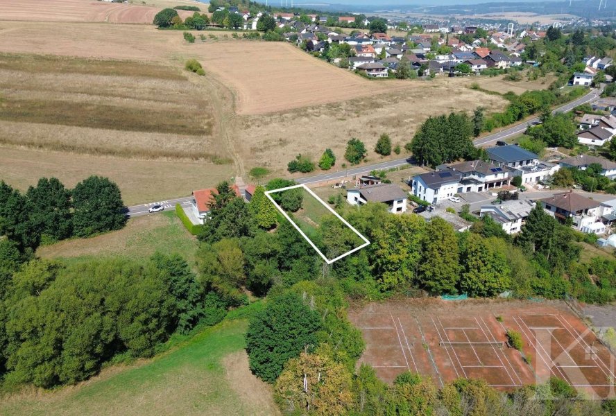 Grundstück