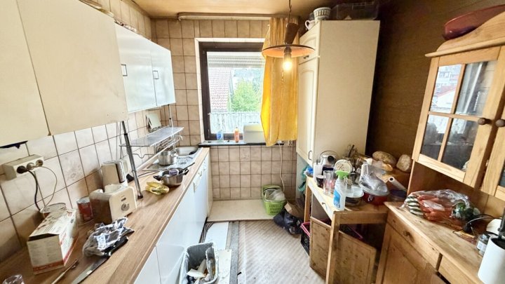 Stark sanierungsbedürftiges Ein- bis Zweifamilienhaus in zentraler Lage von Dillingen