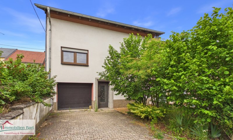 GRENZE LUXEMBURG: WOHNHAUS MIT GARAGE IN PERL-BORG!