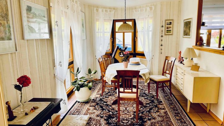 Gepflegte 3-ZKB-Erdgeschosswohnung mit Terrasse, Gartenanteil & Garage in Püttlingen zu verkaufen