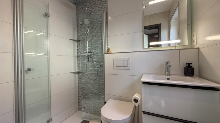 WOHNTRAUM - Hochwertig modernisiertes EFH mit Garten in bester Lage von Niederauerbach zu vermieten