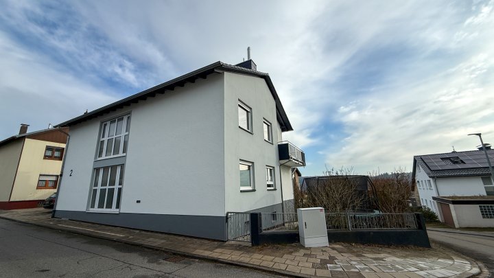 WOHNTRAUM - Hochwertig modernisiertes EFH mit Garten in bester Lage von Niederauerbach zu vermieten