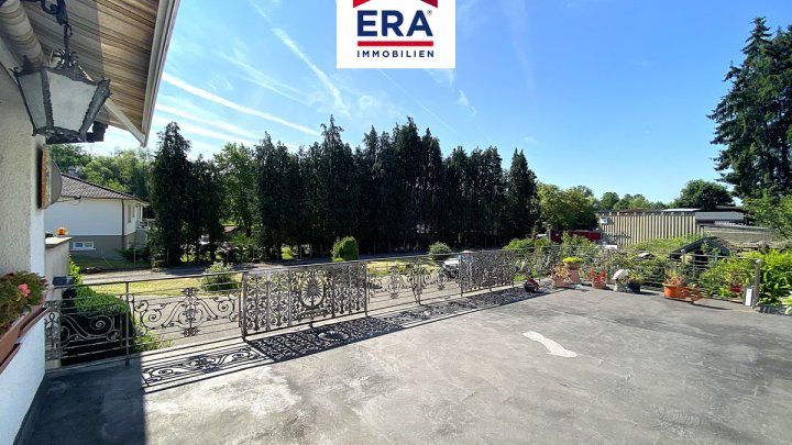 OHNE VERMITTLUNGSGEBÜHREN !! IDYLLISCHES EINFAMILIENHAUS, VARSBERG/FR, NÄHE ÜBERHERRN