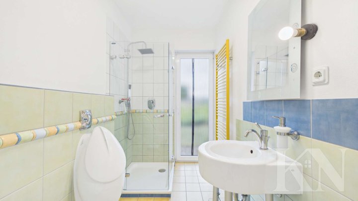 Besondere Architektur trifft großzügiges Wohnen – Einfamilienhaus mit Einliegerwohnung