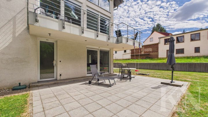 Besondere Architektur trifft großzügiges Wohnen – Einfamilienhaus mit Einliegerwohnung
