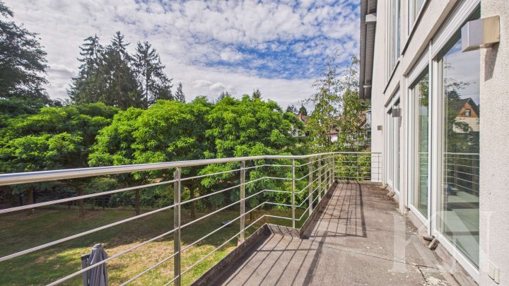 Besondere Architektur trifft großzügiges Wohnen – Einfamilienhaus mit Einliegerwohnung