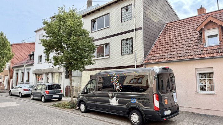 Wohnhaus mit Garten und Terrasse  in zentrumsnaher Lage von Elversberg