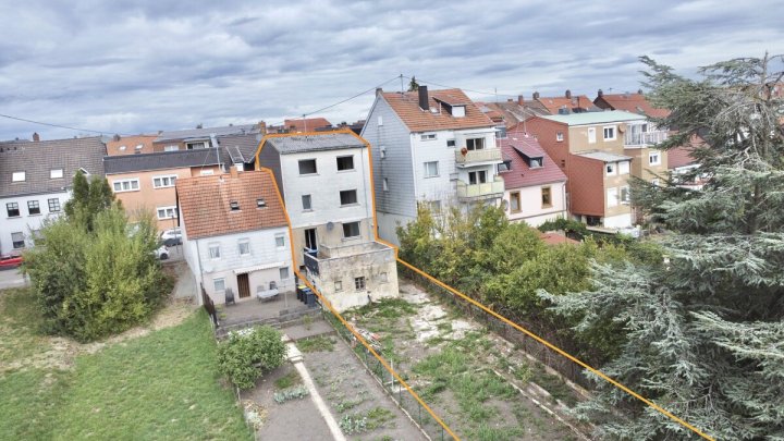 Wohnhaus mit Garten und Terrasse  in zentrumsnaher Lage von Elversberg