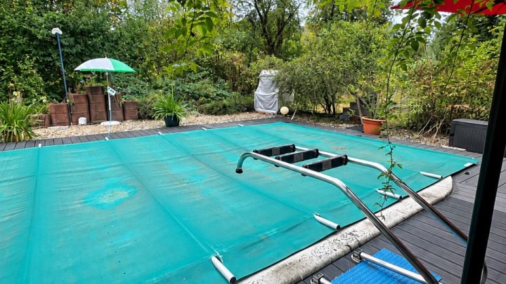 Bungalow mit großzügigem Grundstück und eigenem Pool - Leben und Wohlfühlen in Wadern-Nunkirchen -Pferdehaltung möglich-