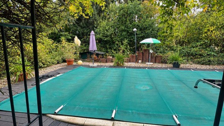 Bungalow mit großzügigem Grundstück und eigenem Pool - Leben und Wohlfühlen in Wadern-Nunkirchen -Pferdehaltung möglich-