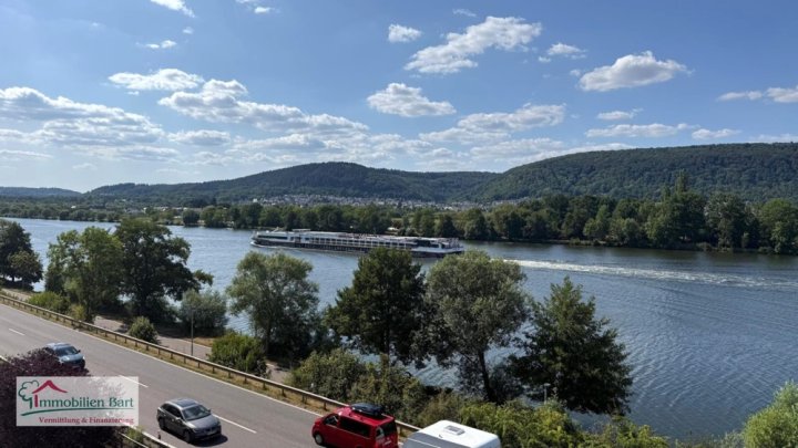 RENOVIERTE PENTHOUSEWOHNUNG, 3 KM VON TRIER, VOLLER MOSELBLICK, SOFORT FREI!
