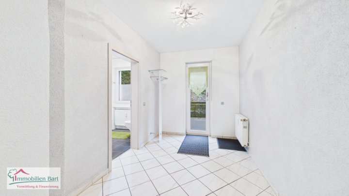 MERZIG: STADTNAHE DUPLEX-WOHNUNG MIT GARTEN UND 3 SCHLAFZIMMERN!