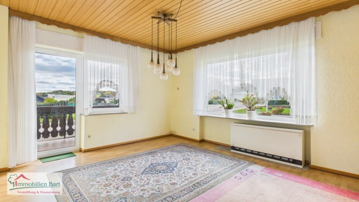 SOFORT VERFÜGBAR: ZWEIFAMILIENHAUS IN TOP WOHNLAGE!