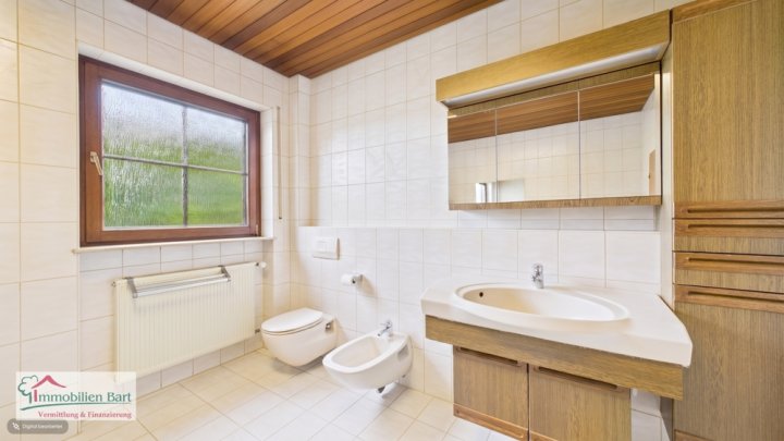 SOFORT VERFÜGBAR! WOHNHAUS MIT TOLLEM GARTENGRUNDSTÜCK IN TOP LAGE VON LOSHEIM/NIEDERLOSHEIM
