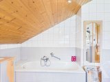 Badezimmer (W2)