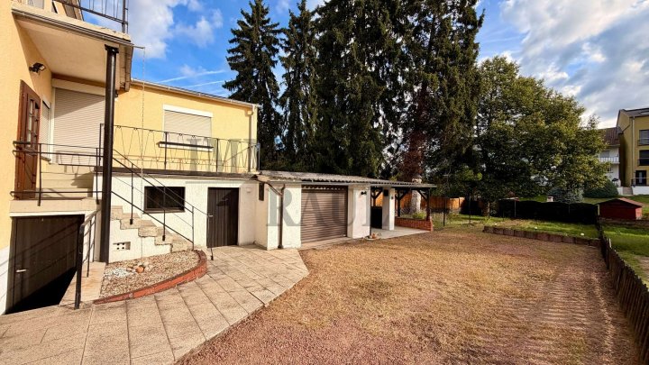 GROSSZÜGIGES 1- BIS 2-FAMILIENHAUS MIT EBENEM GRUNDSTÜCK IN ST. INGBERT - SOFORT FREI