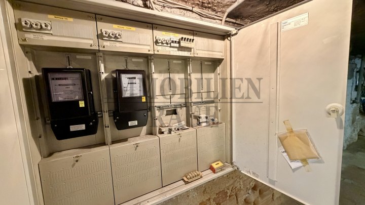 GROSSZÜGIGES 1- BIS 2-FAMILIENHAUS MIT EBENEM GRUNDSTÜCK IN ST. INGBERT - SOFORT FREI