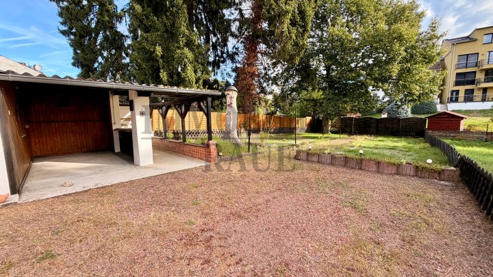 GROSSZÜGIGES 1- BIS 2-FAMILIENHAUS MIT EBENEM GRUNDSTÜCK IN ST. INGBERT - SOFORT FREI