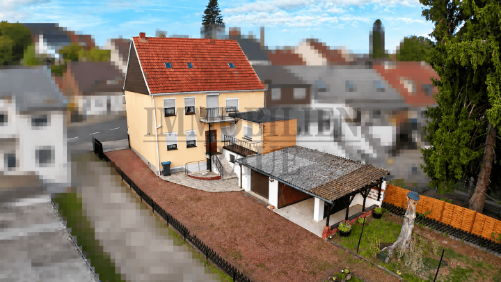 GROSSZÜGIGES 1- BIS 2-FAMILIENHAUS MIT EBENEM GRUNDSTÜCK IN ST. INGBERT - SOFORT FREI