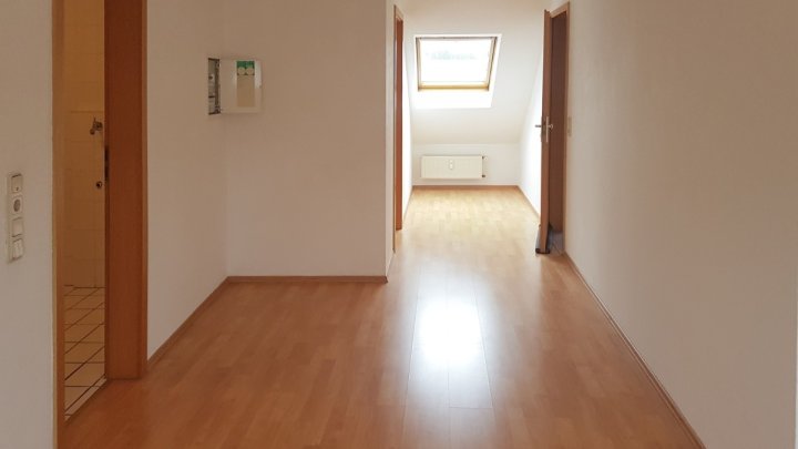 Drei separate Wohnungen – Wohnen, Arbeiten und Vermieten nahe Luxemburg